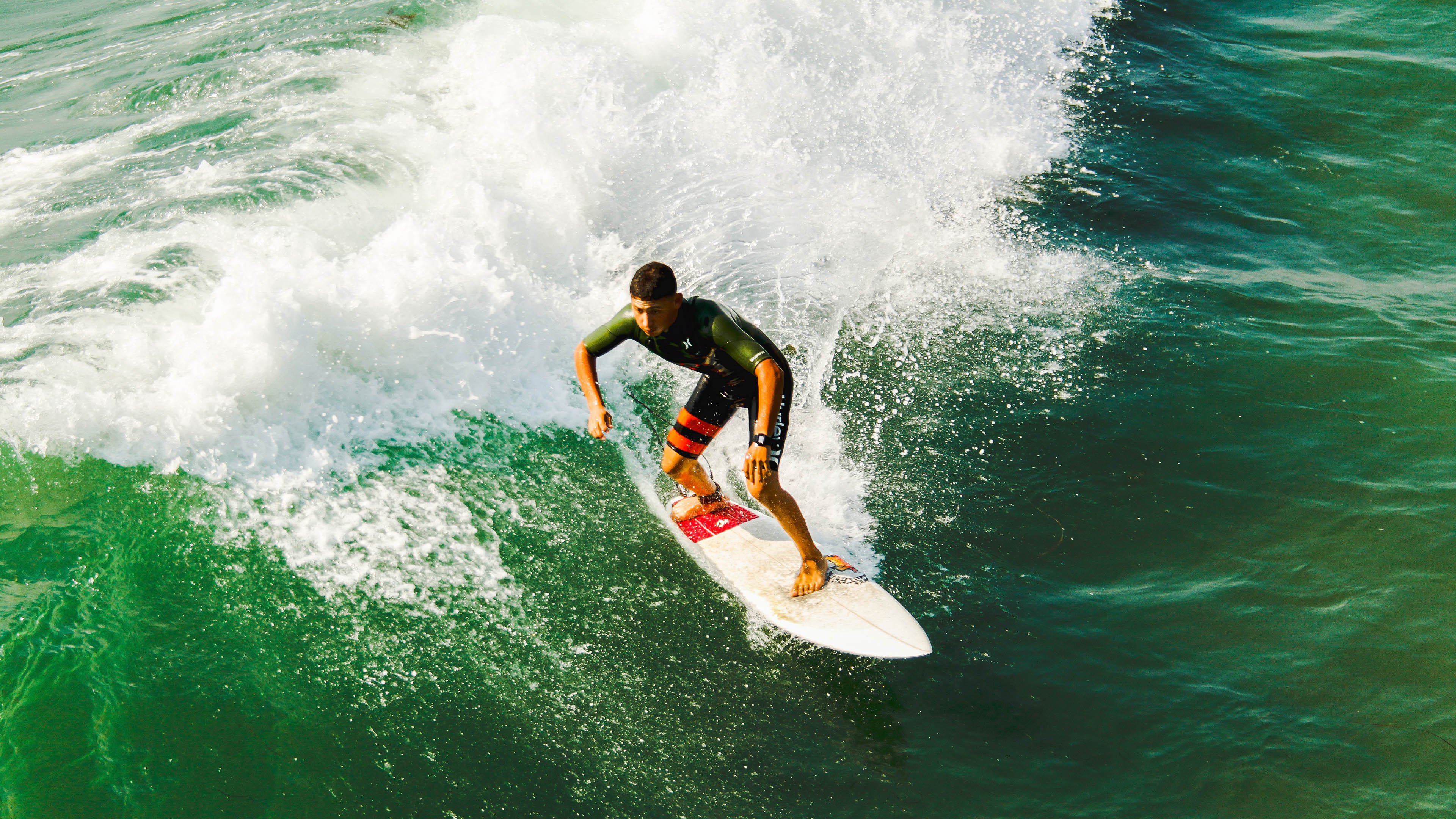 国产GPU重大突破!摩尔线程IPO顺利过会,摩尔线程有产品吗